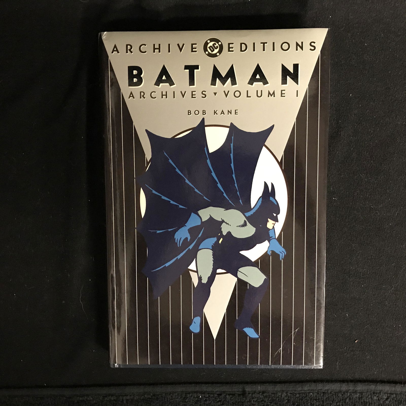 DC ARCHIVE EDITIONS BATMAN Volume 1 by BOB KANE (1 of 1)