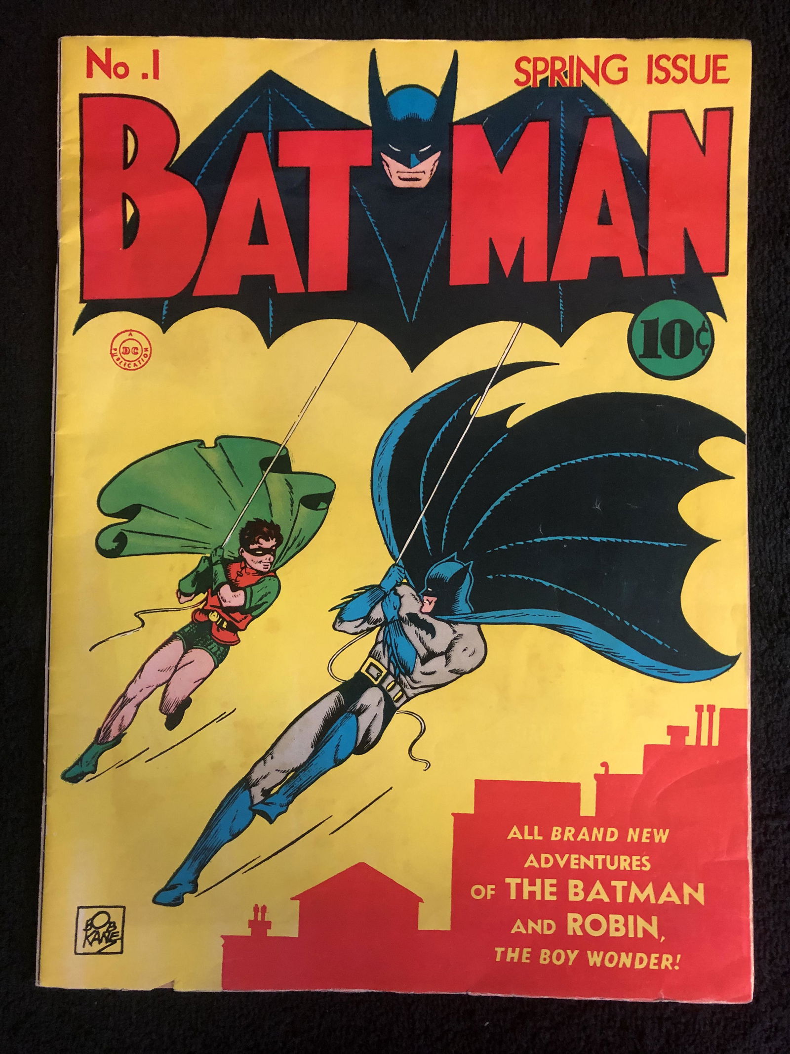 BATMAN NO. 1 - SPRING ISSUE - 2000 EXACT REPRINT (1 of 2)