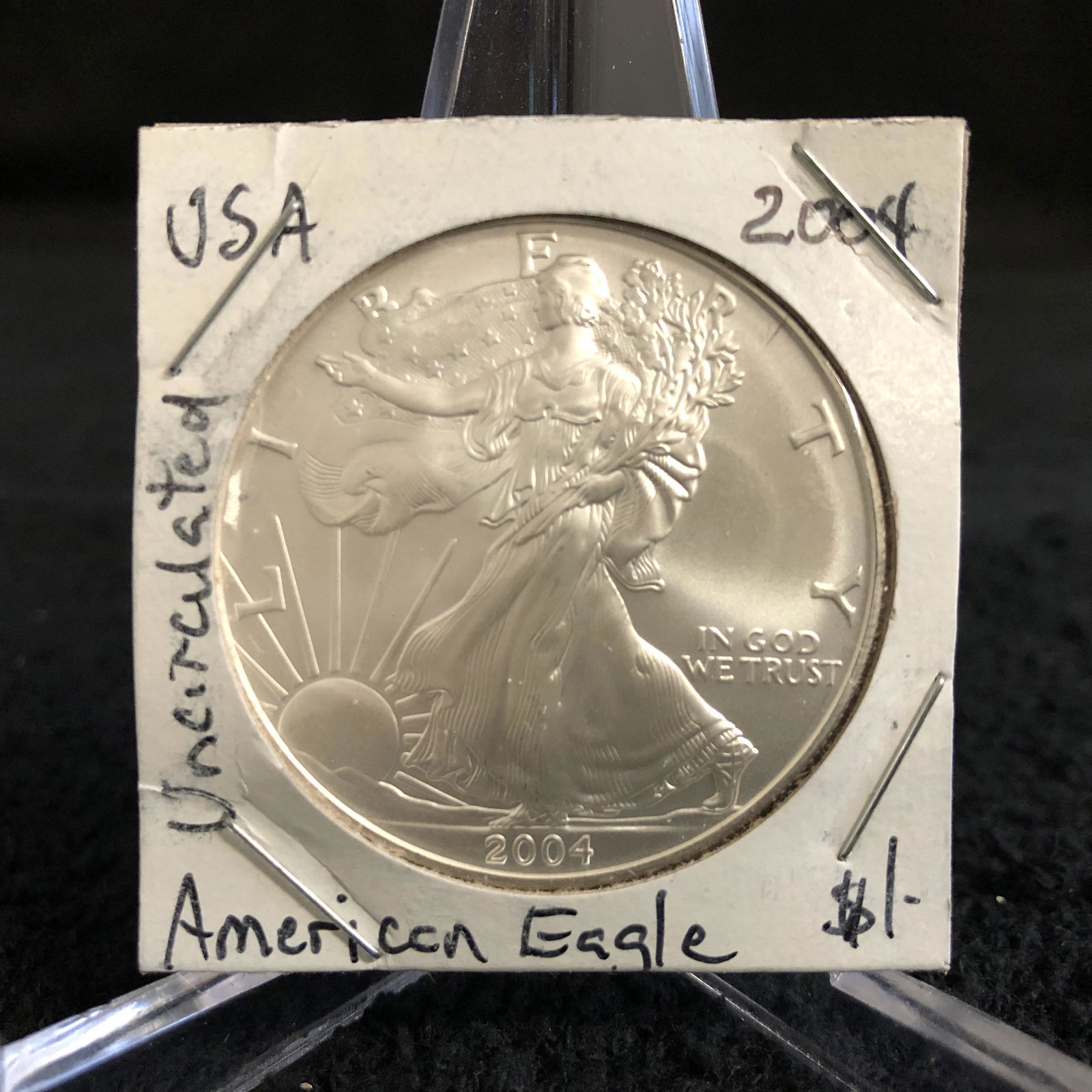 2004 USA MORGAN SILVER EAGLE DOLLAR (UNCIRCULATED) (1 of 2)