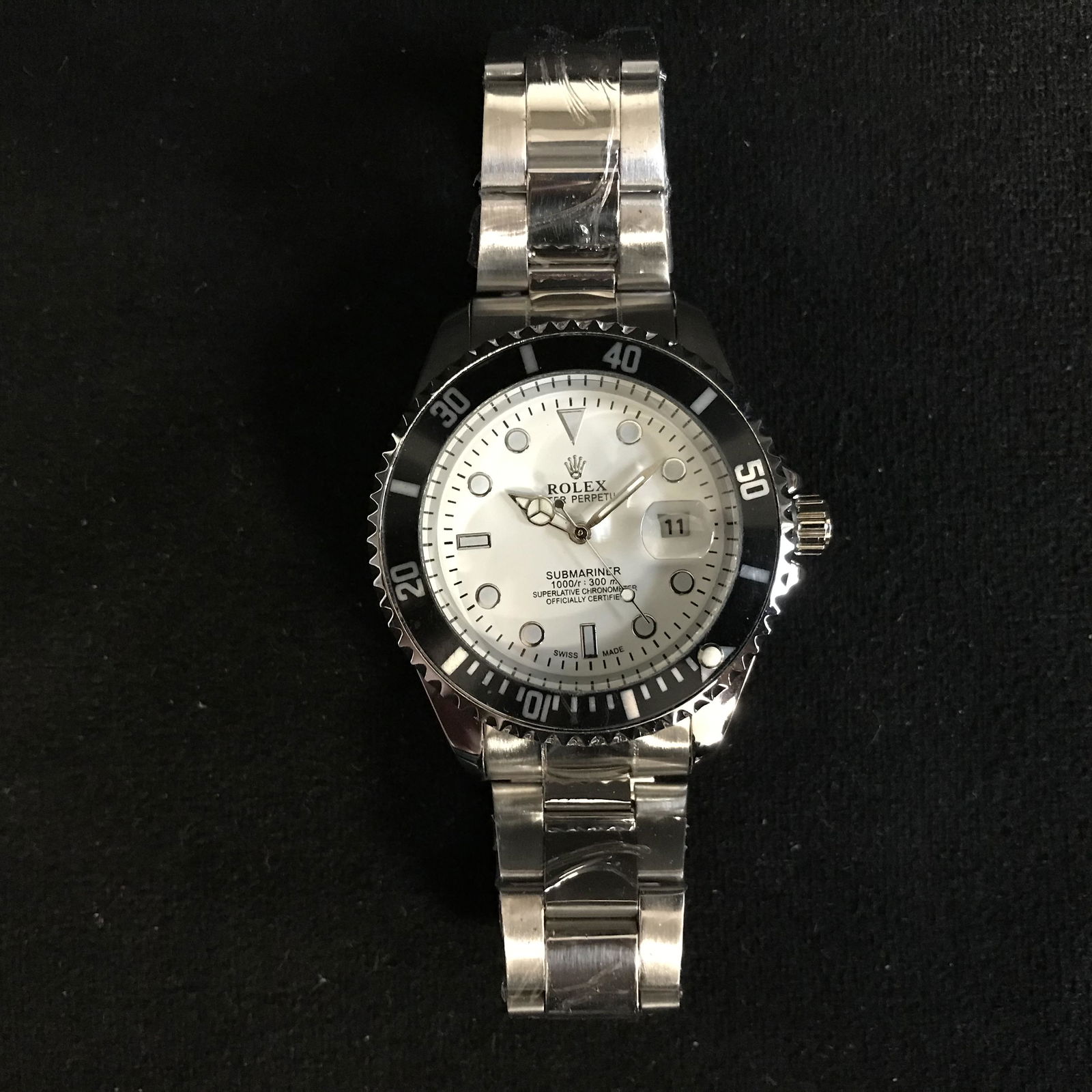 REPLICA ROLEX OYSTER PERPETUAL SUBMARINER WRIST WATCH (1 of 4)