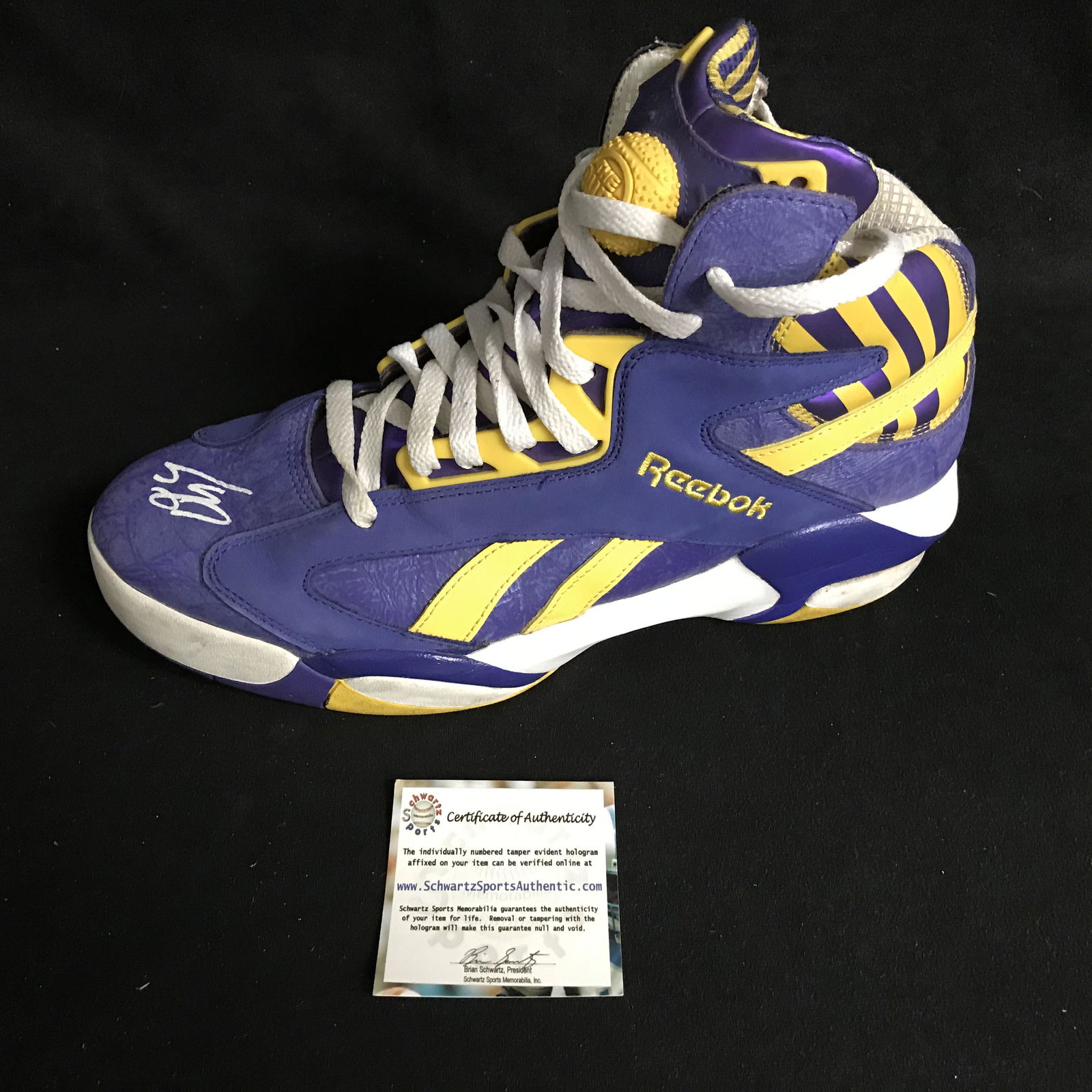 Shaquille O'Neal Signed Reebok Basketball Shoe (1 of 3)