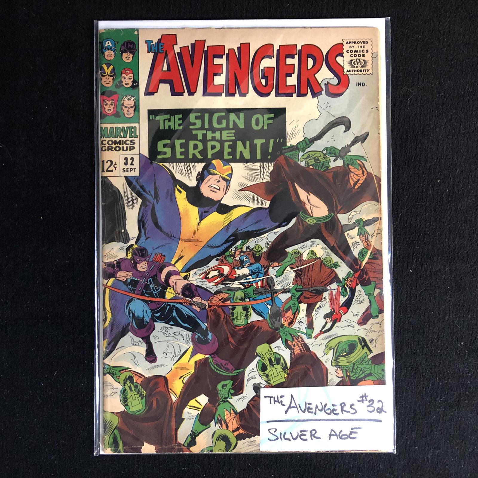 THE AVENGERS #32 (MARVEL COMICS) (1 of 1)