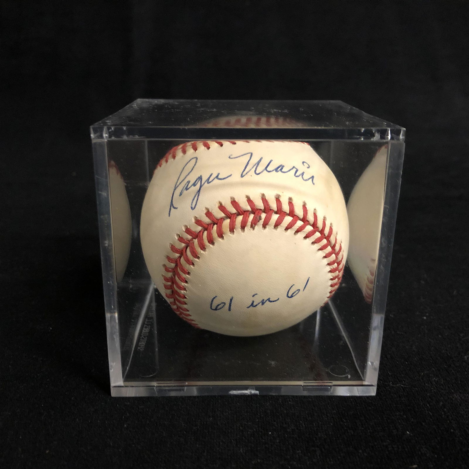 ROGER MARIS SIGNED BASEBALL (1 of 1)