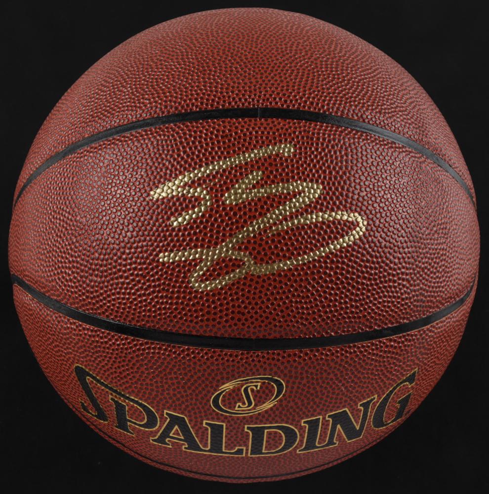 Shaquille O'Neal Signed NBA Basketball (Beckett COA) (1 of 2)