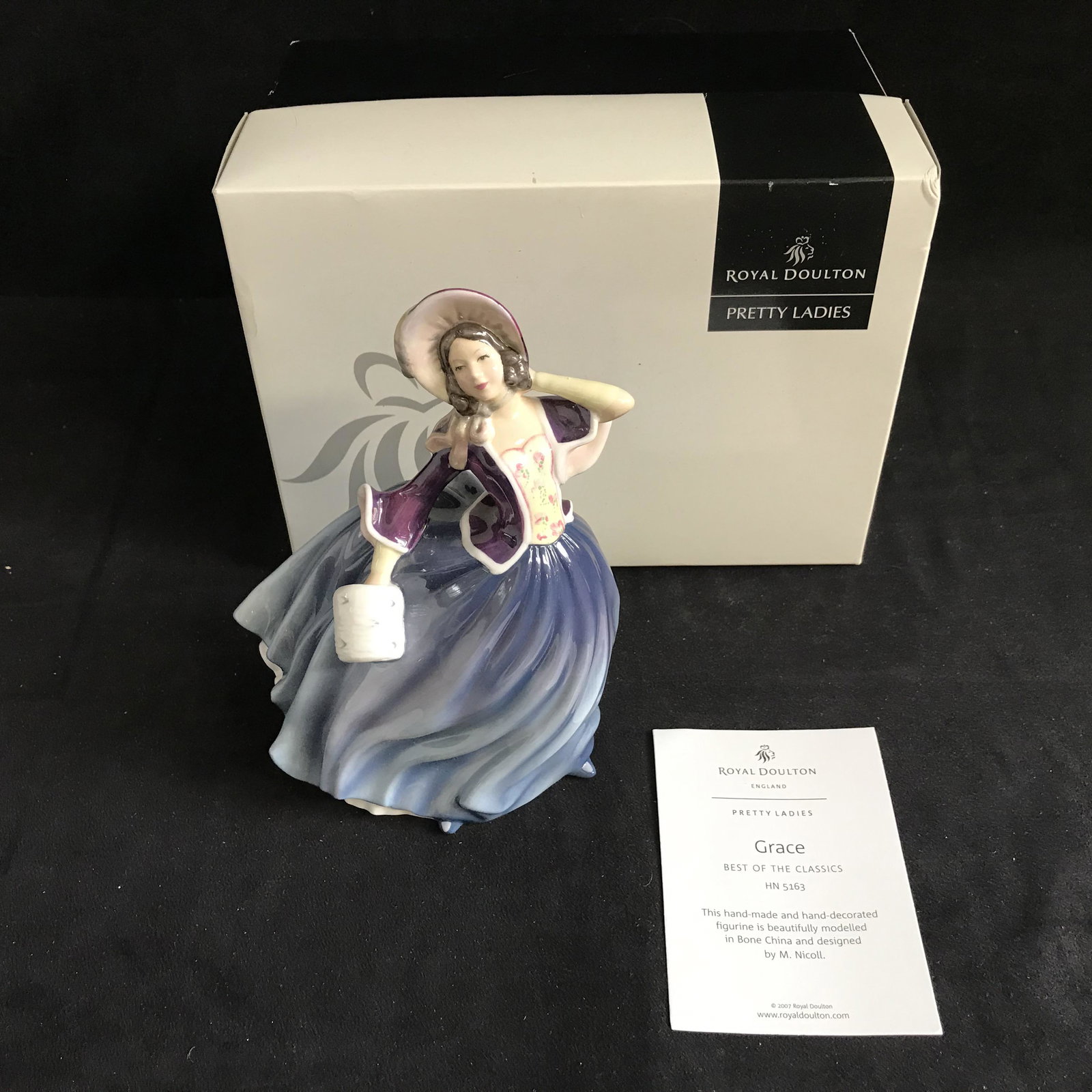 ROYAL DOULTON PRETTY LADIES "GRACE" HAND-MADE FIGURINE: ROYAL DOULTON PRETTY LADIES "GRACE" HAND-MADE FIGURINE