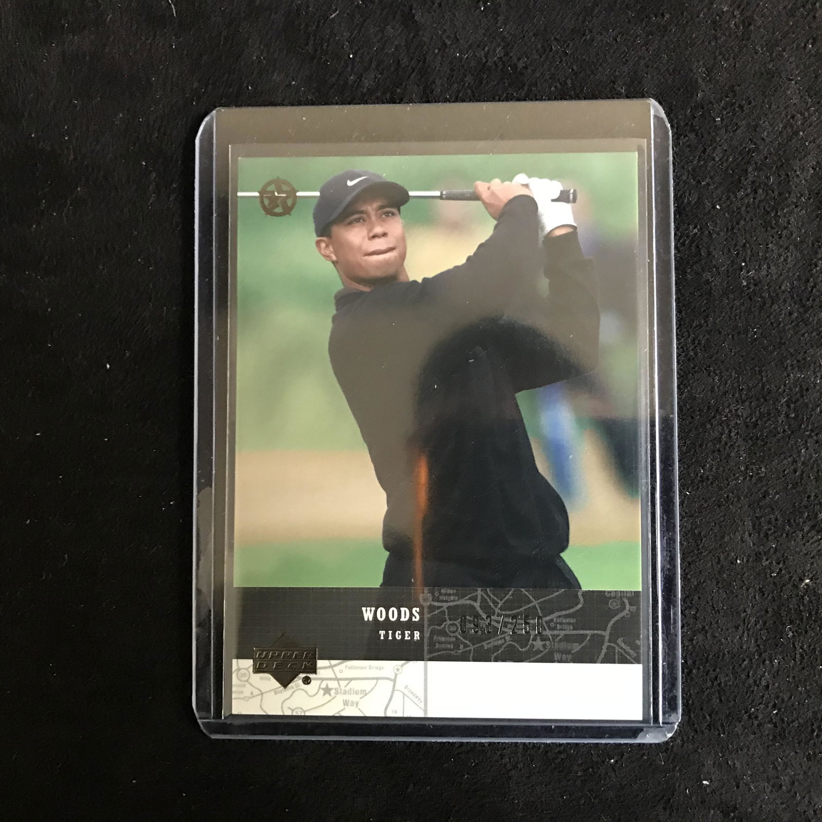 TIGER WOODS UPPER DECK GOLF CARD (1 of 1)
