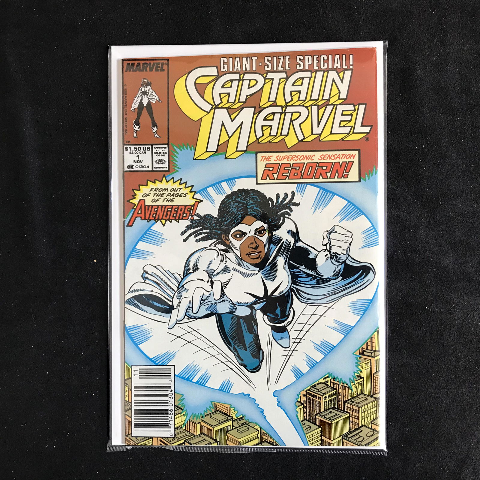 CAPTAIN MARVEL #1 Giant-Size Special! (MARVEL COMICS) (1 of 1)