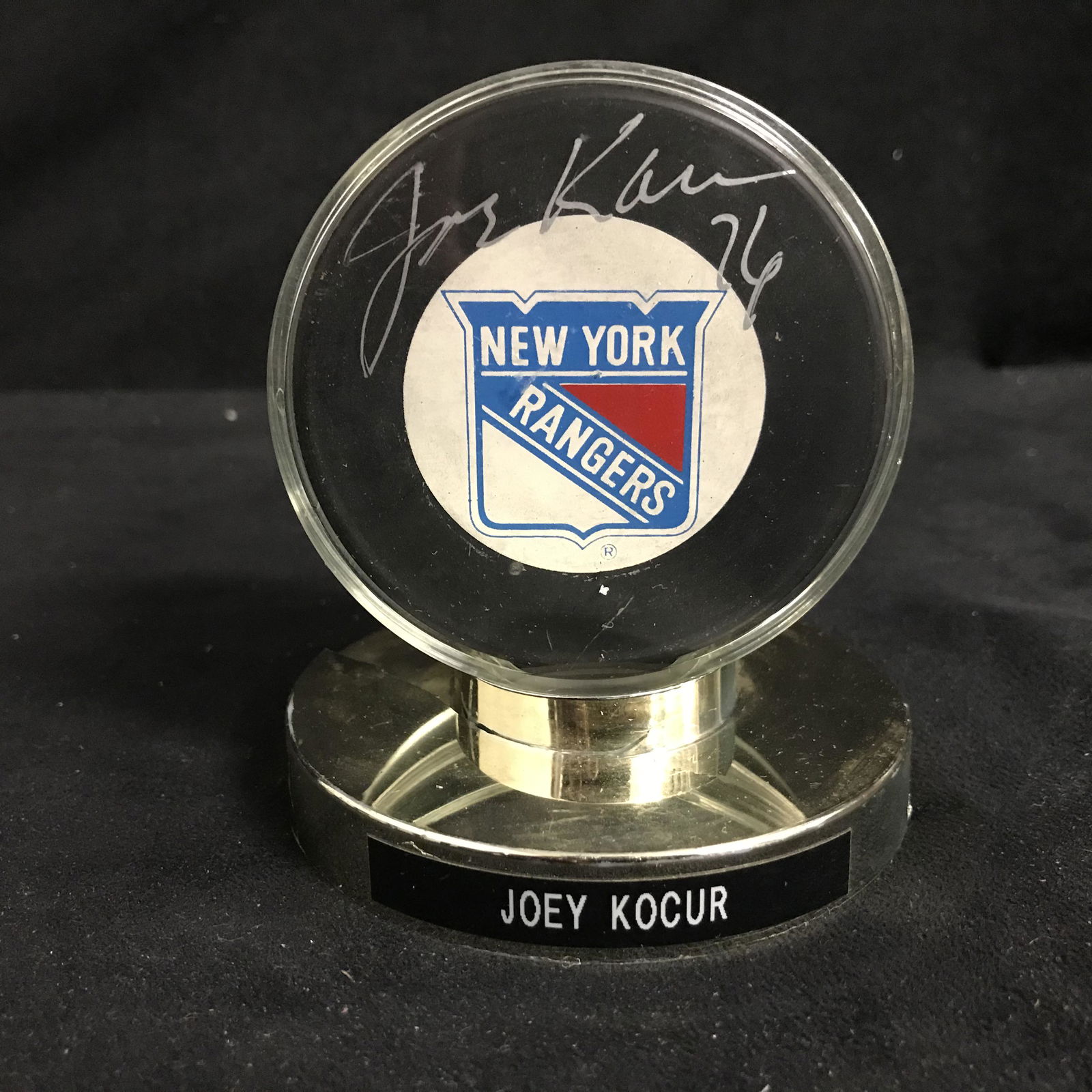 JOEY KOCUR SIGNED NY RANGERS HOCKEY PUCK w/ DISPLAY (1 of 1)