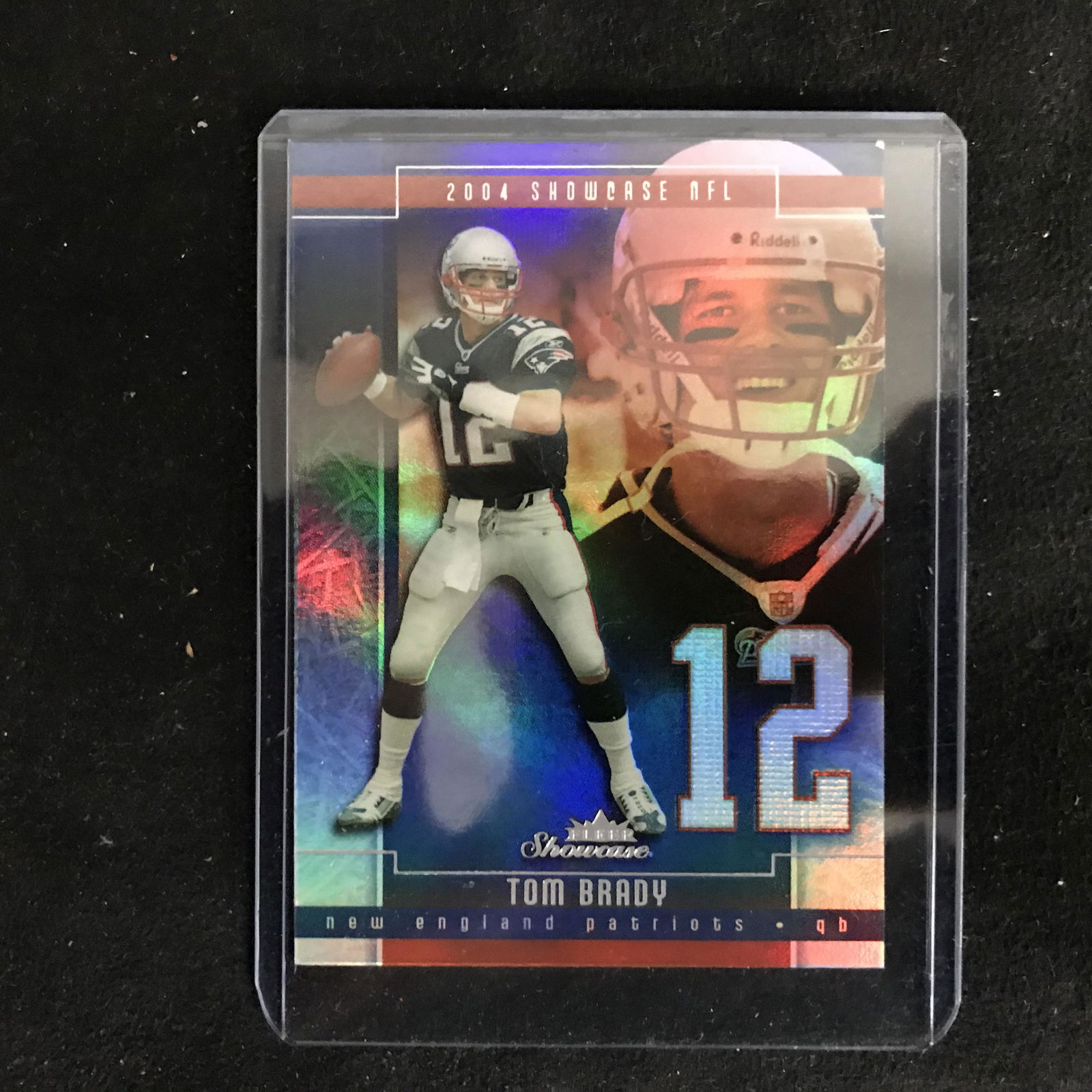 2004 Fleer Showcase #100 TOM BRADY Holo Refractor (1 of 1)