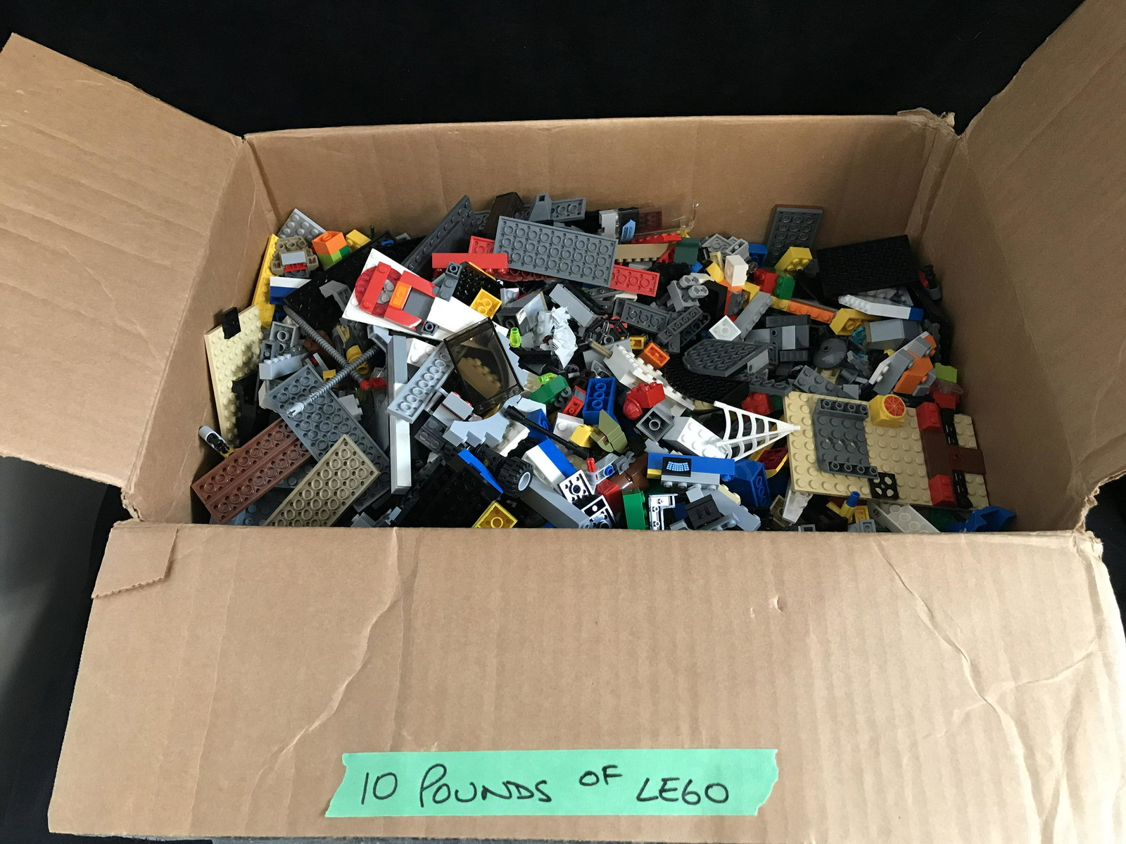 10lbs OF LEGO: 10lbs OF LEGO