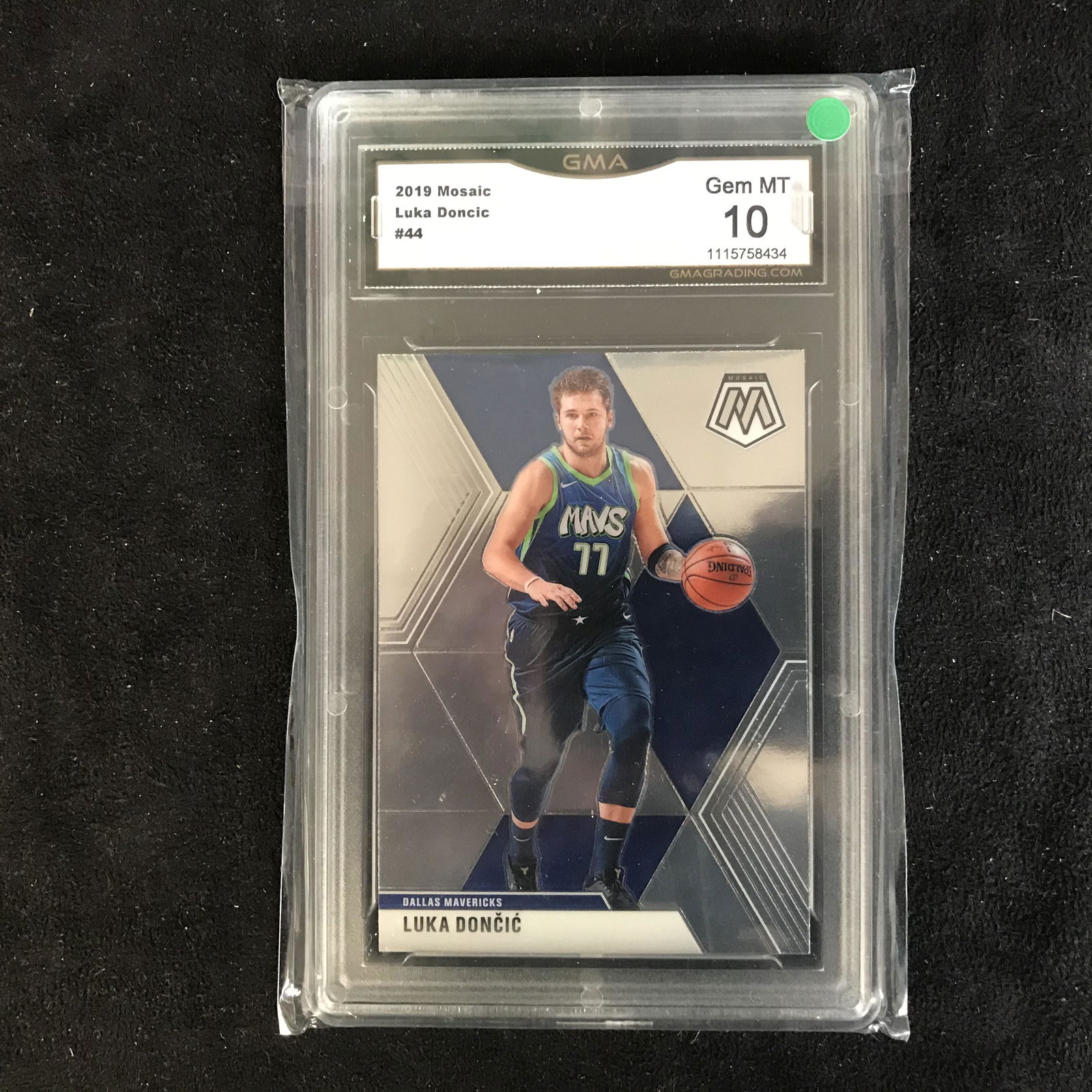 2019 MOSAIC #44 LUKA DONCIC (GEM MINT 10) (1 of 1)