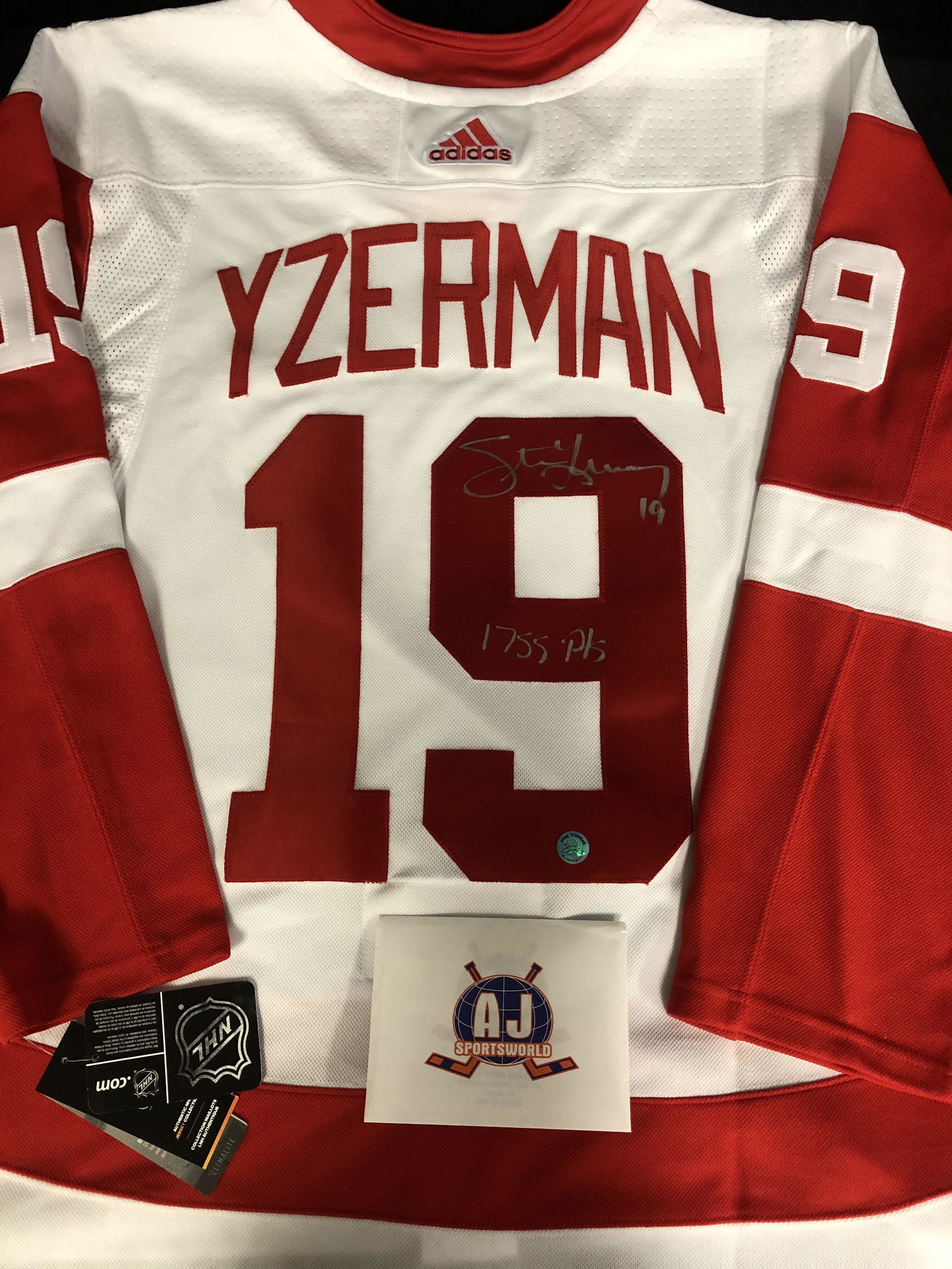 STEVE YZERMAN AUTOGRAPHED RED WINGS ADIDAS JERSEY W/175 (1 of 4)