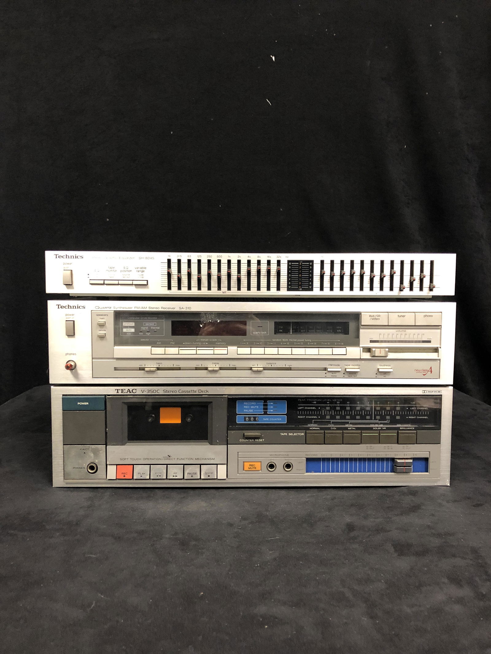 VINTAGE TECHNICS STEREO SYSTEM (1 of 1)