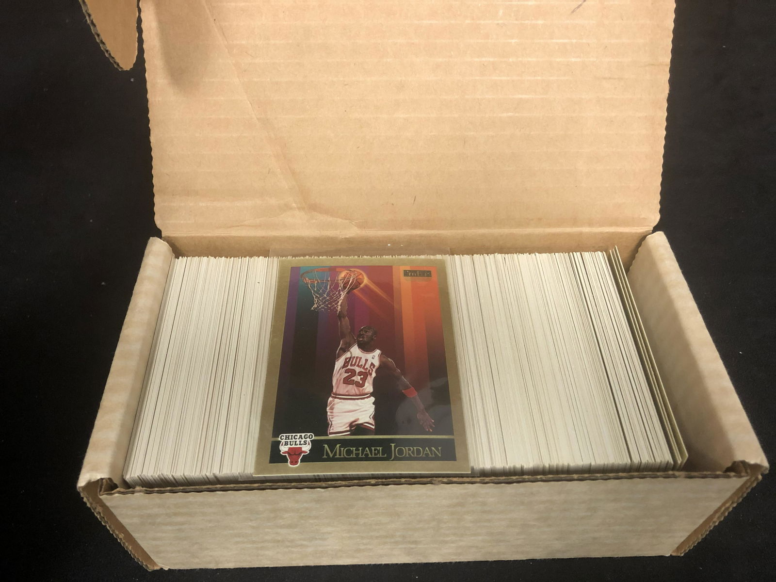 1990-91 SKYBOX BASKETBALL CARD SET (COMPLETE) (1 of 2)