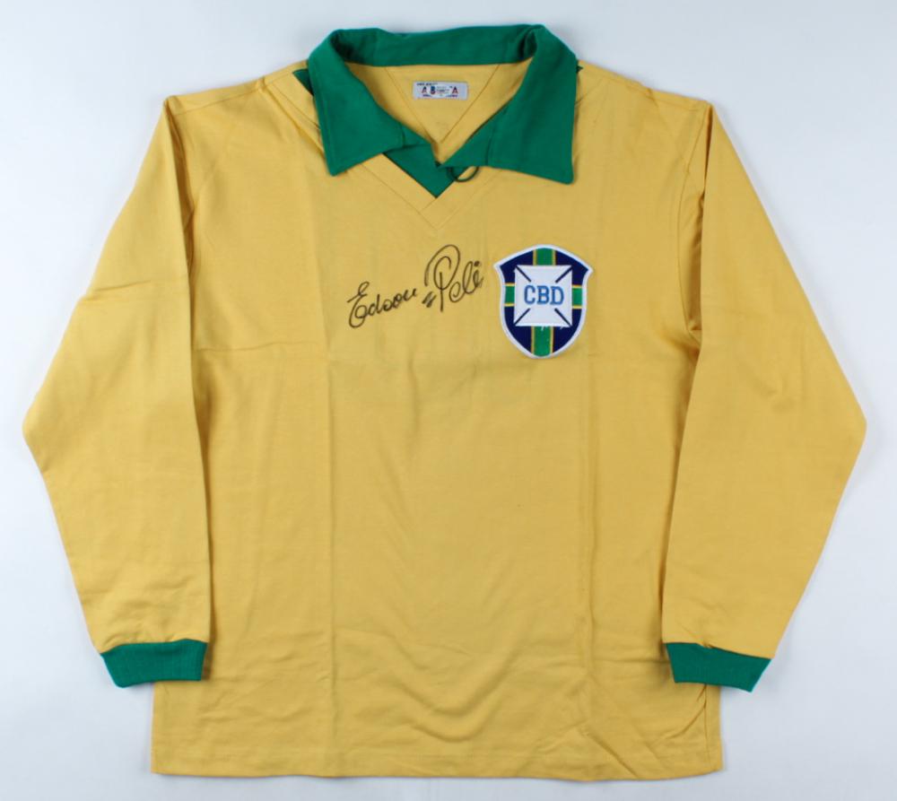 Pele Signed Team Brazil Jersey (Beckett Witnessed) (1 of 3)