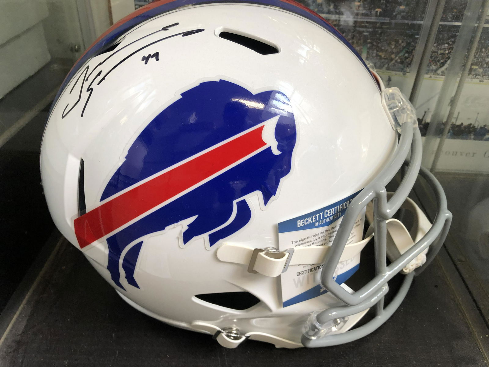 TREMAINE EDMUNDS SIGNED BUFFALO BILLS FULL-SIZE (1 of 1)