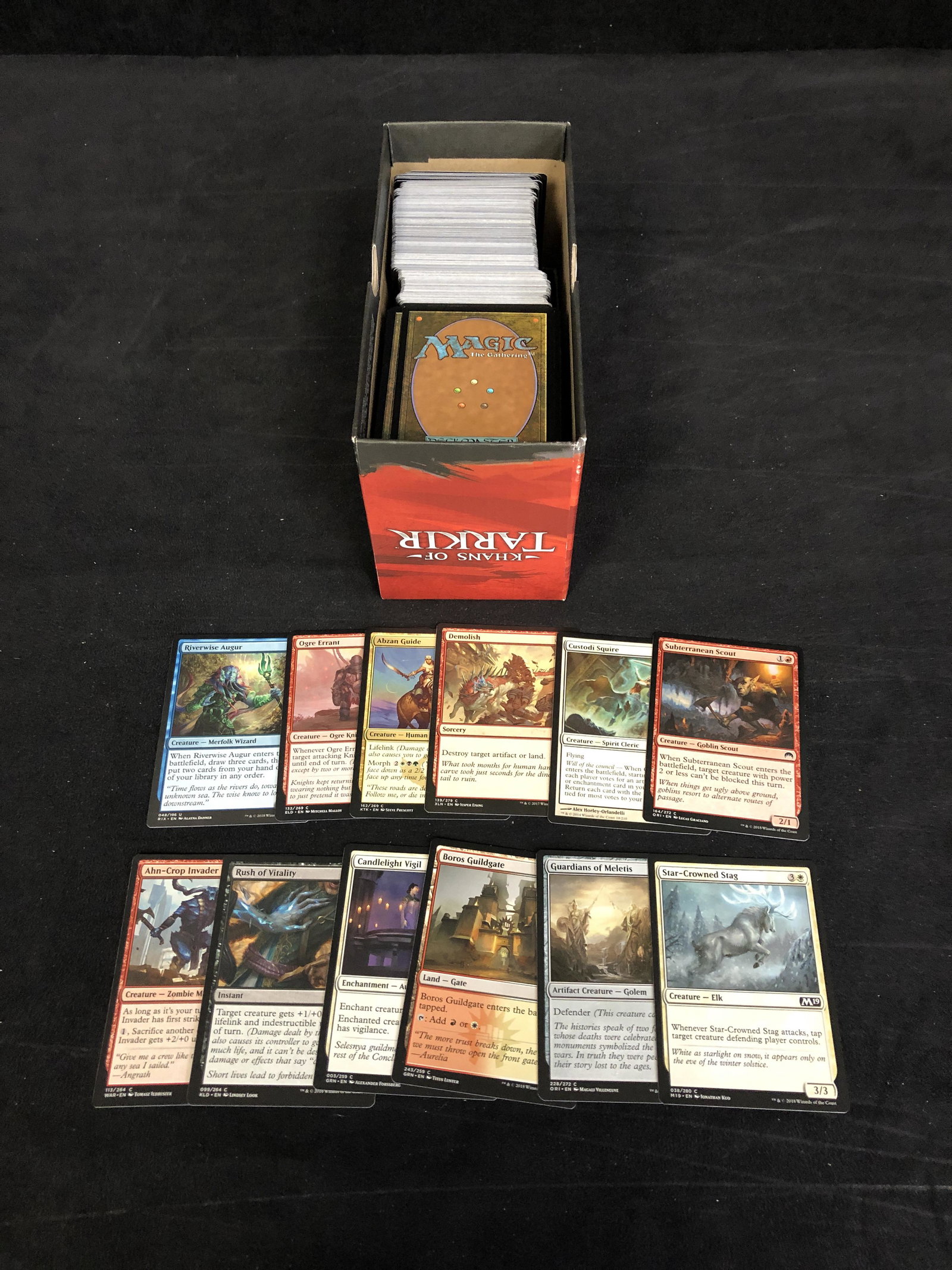 MAGIC THE GATHERING TRADING CARD LOT: MAGIC THE GATHERING TRADING CARD LOT