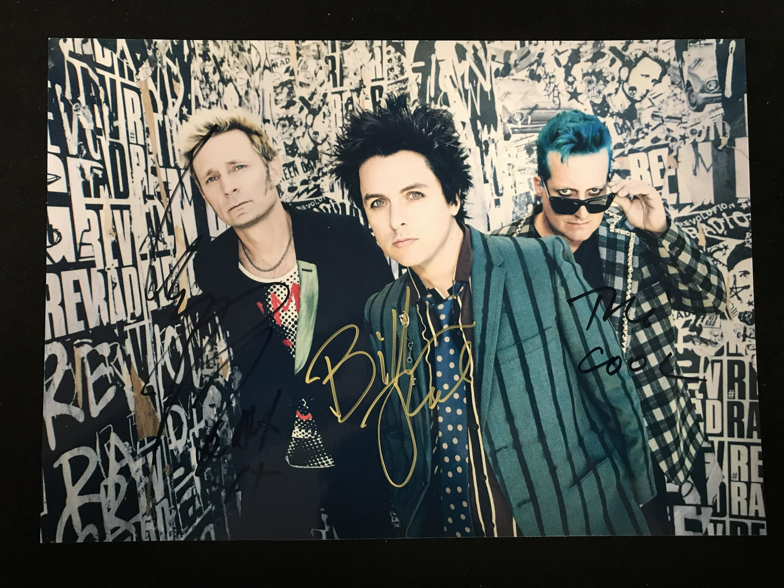 GREEN DAY BAND SIGNED PHOTO (REAL AUTHENTIC COA) (1 of 3)