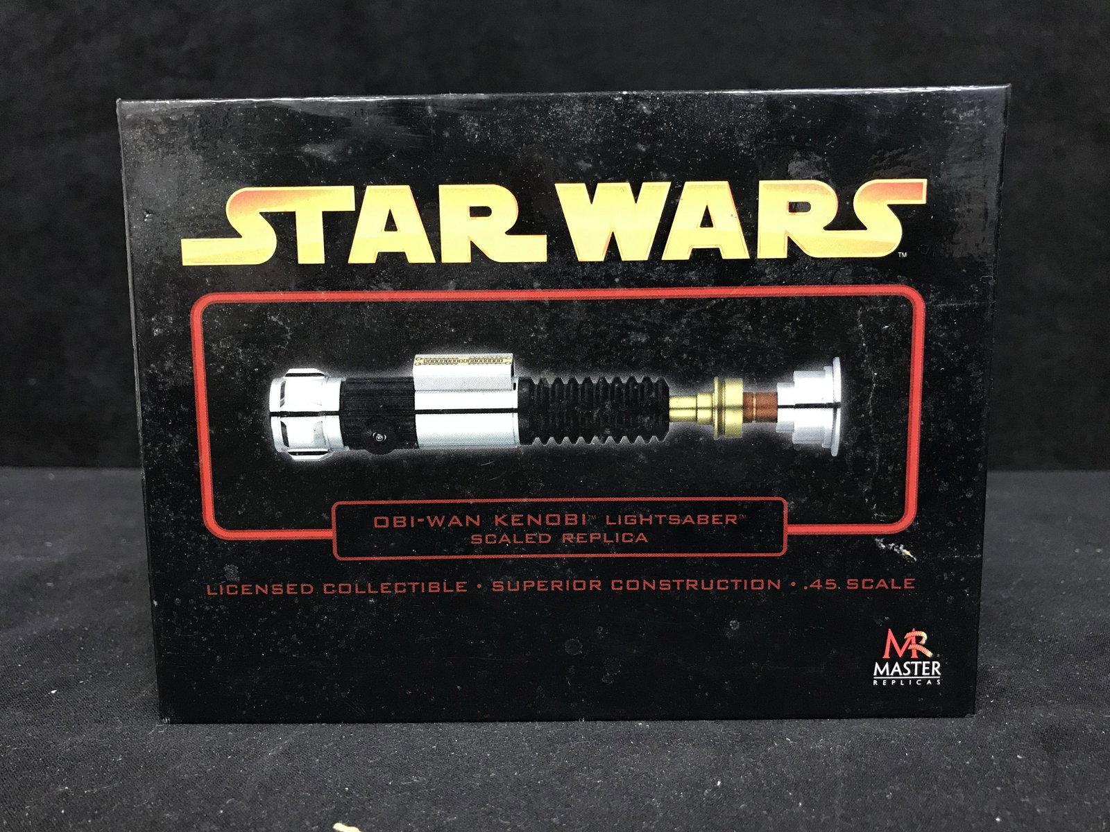 STAR WARS: OBI-WAN KENOBI LIGHTSABER SCALED REPLICA (1 of 2)
