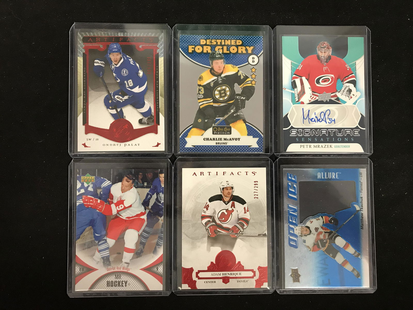 ASSORTED HOCKEY CARD LOT (ARTIFACTS, AUTOS...) (1 of 1)