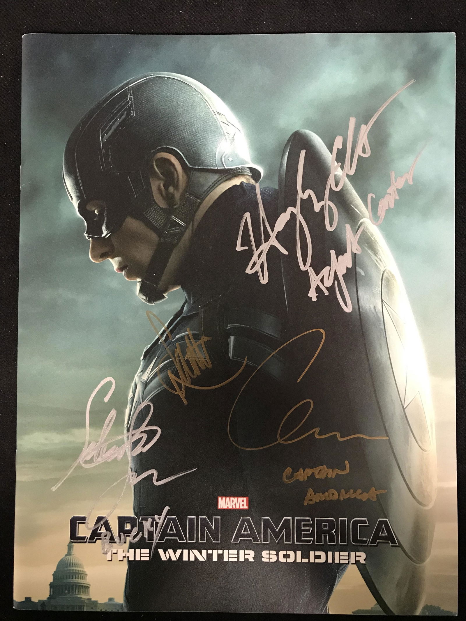 CAPTAIN AMERICA SIGNED THE WINTER SOLDIER PICTURE BOOK (1 of 3)