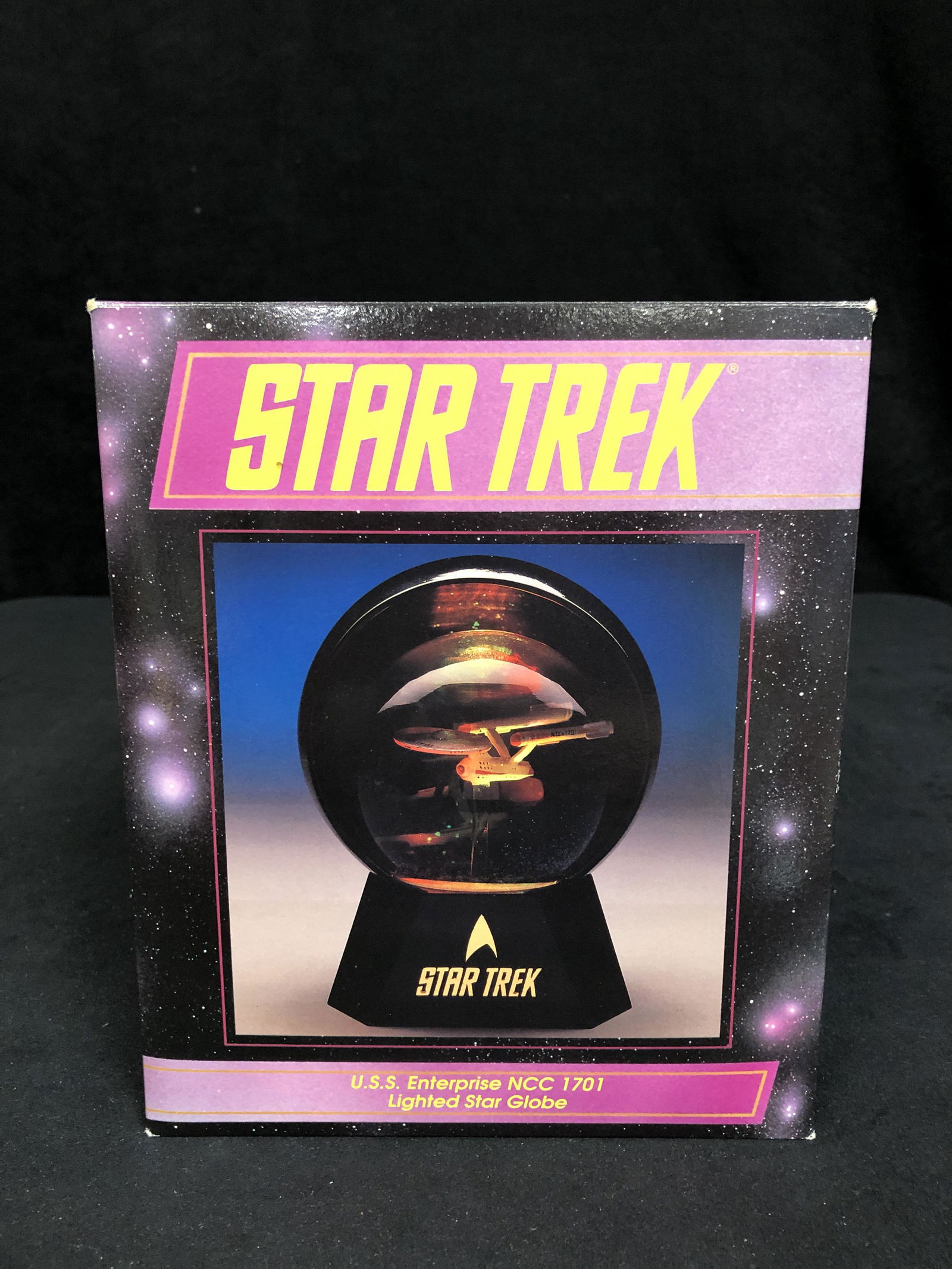 STAR TREK U.S.S. ENTERPRISE NCC-1701 LIGHTED STAR GLOBE (1 of 3)