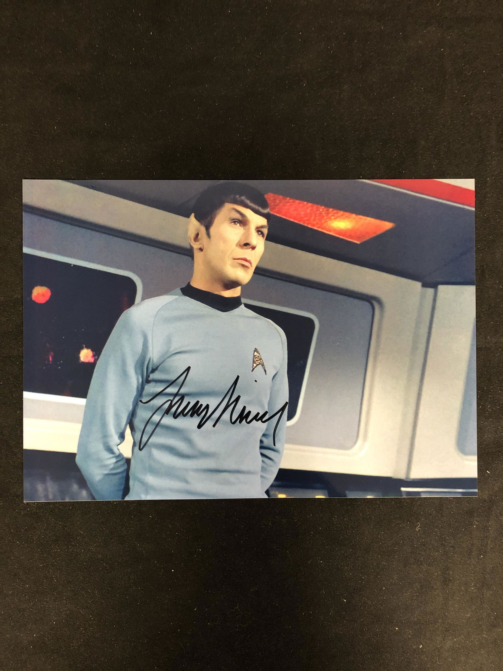 LEONARD NIMOY SIGNED 8X10 PHOTO (REAL AUTHENTIC COA) (1 of 3)