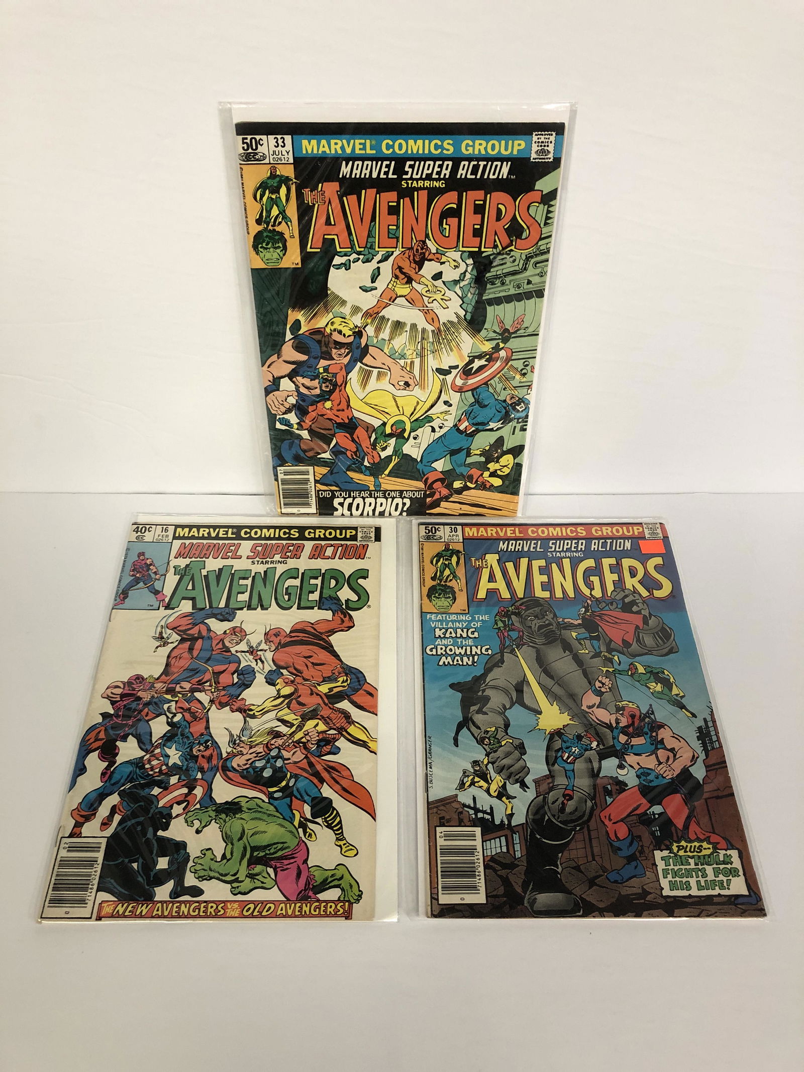 The AVENGERS COMIC BOOK LOT (MARVEL COMICS) (1 of 1)