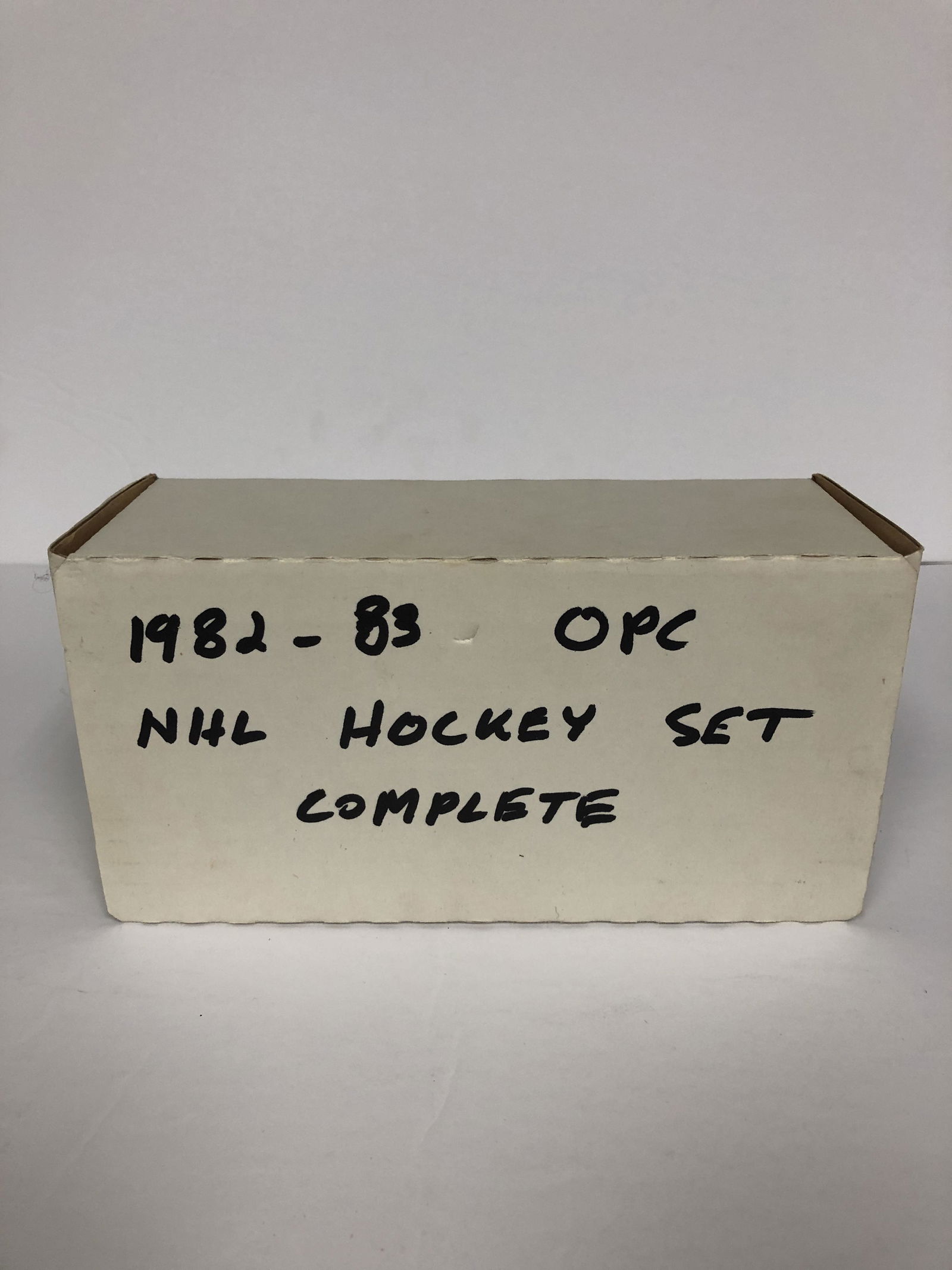 1982-83 O-PEE-CHEE NHL HOCKEY COMPLETE SET (1 of 2)