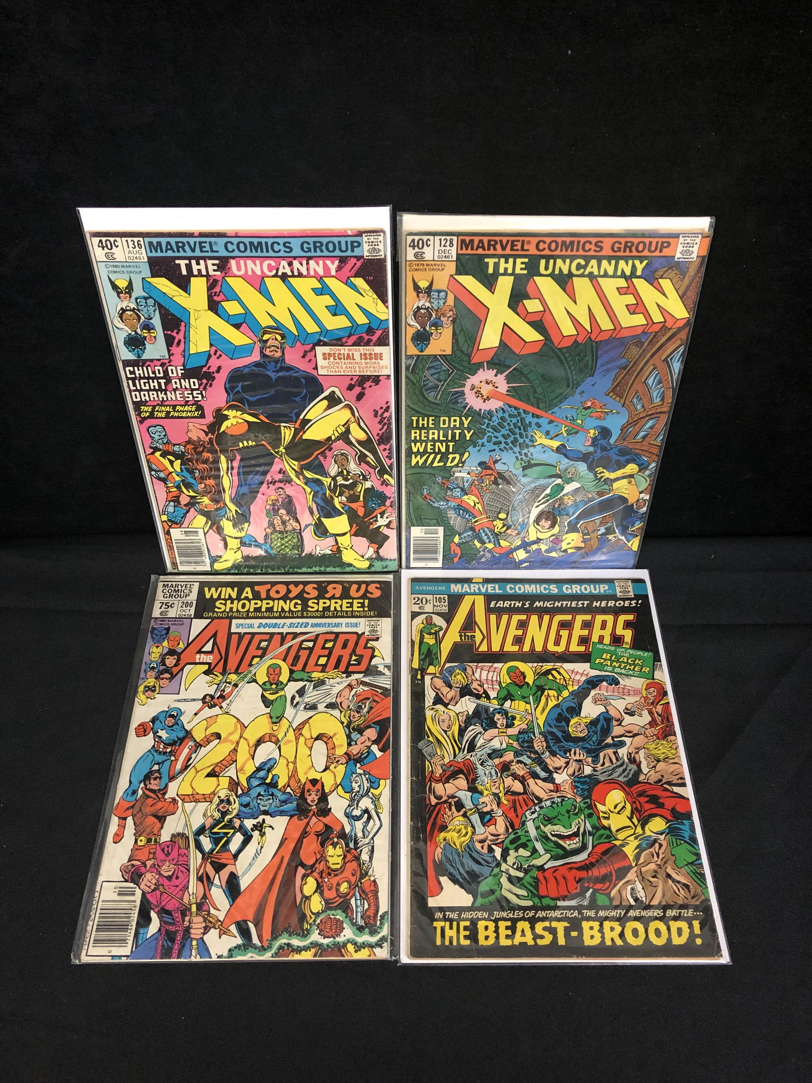 THE UNCANNY X-MEN/ THE AVENGERS COMIC BOOK LOT (MARVEL (1 of 1)