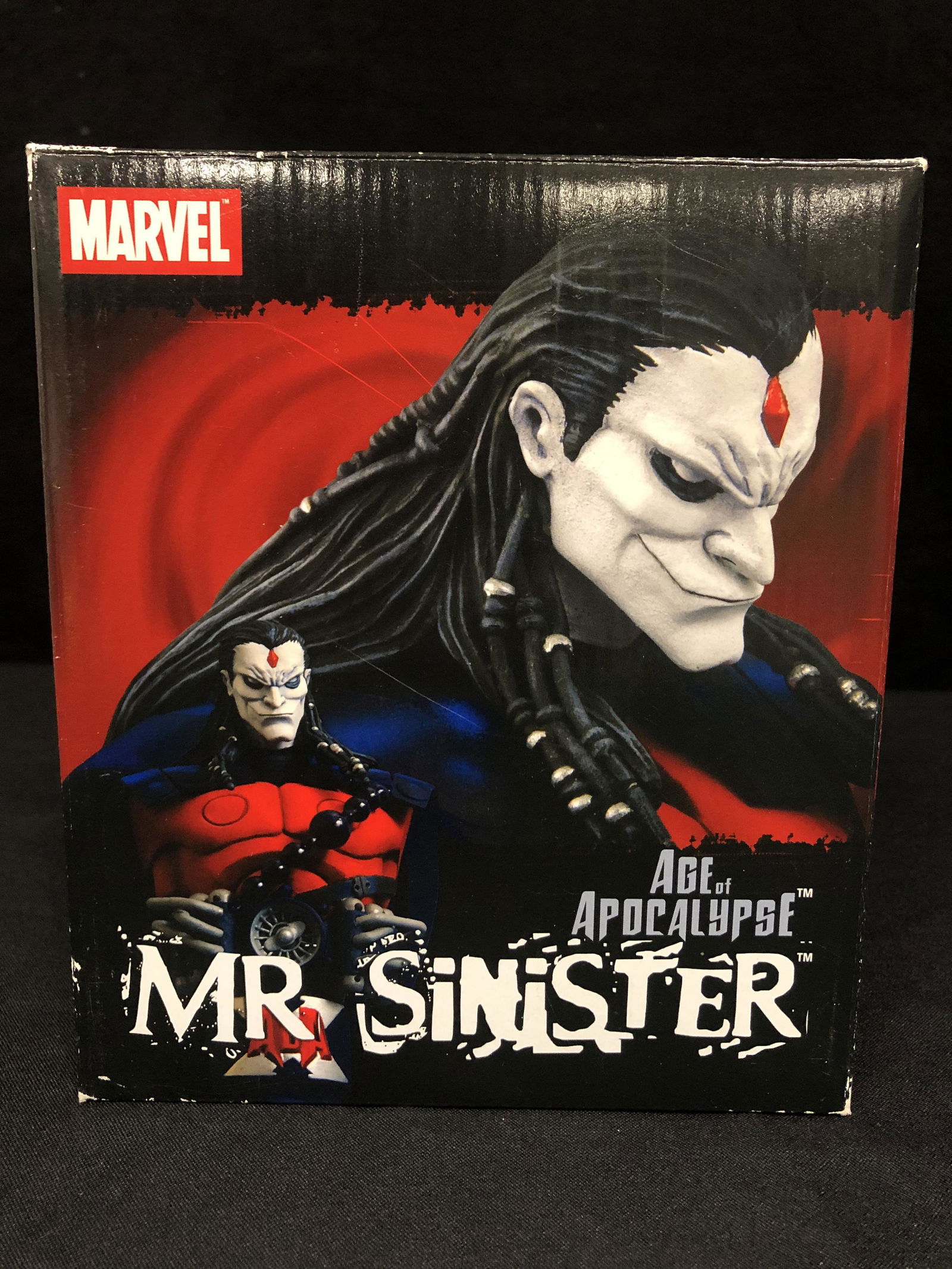 MARVEL AGE OF APOCALYPSE MR. SINISTER STATUE (1 of 4)