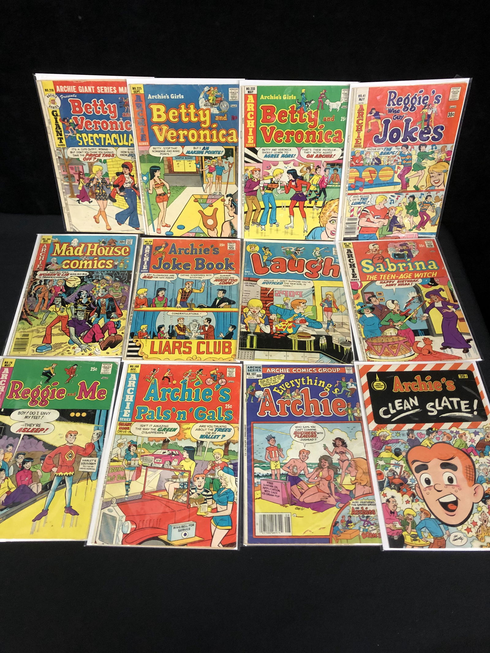 BRONZE AGE ARCHIE COMIC BOOK LOT (1 of 1)