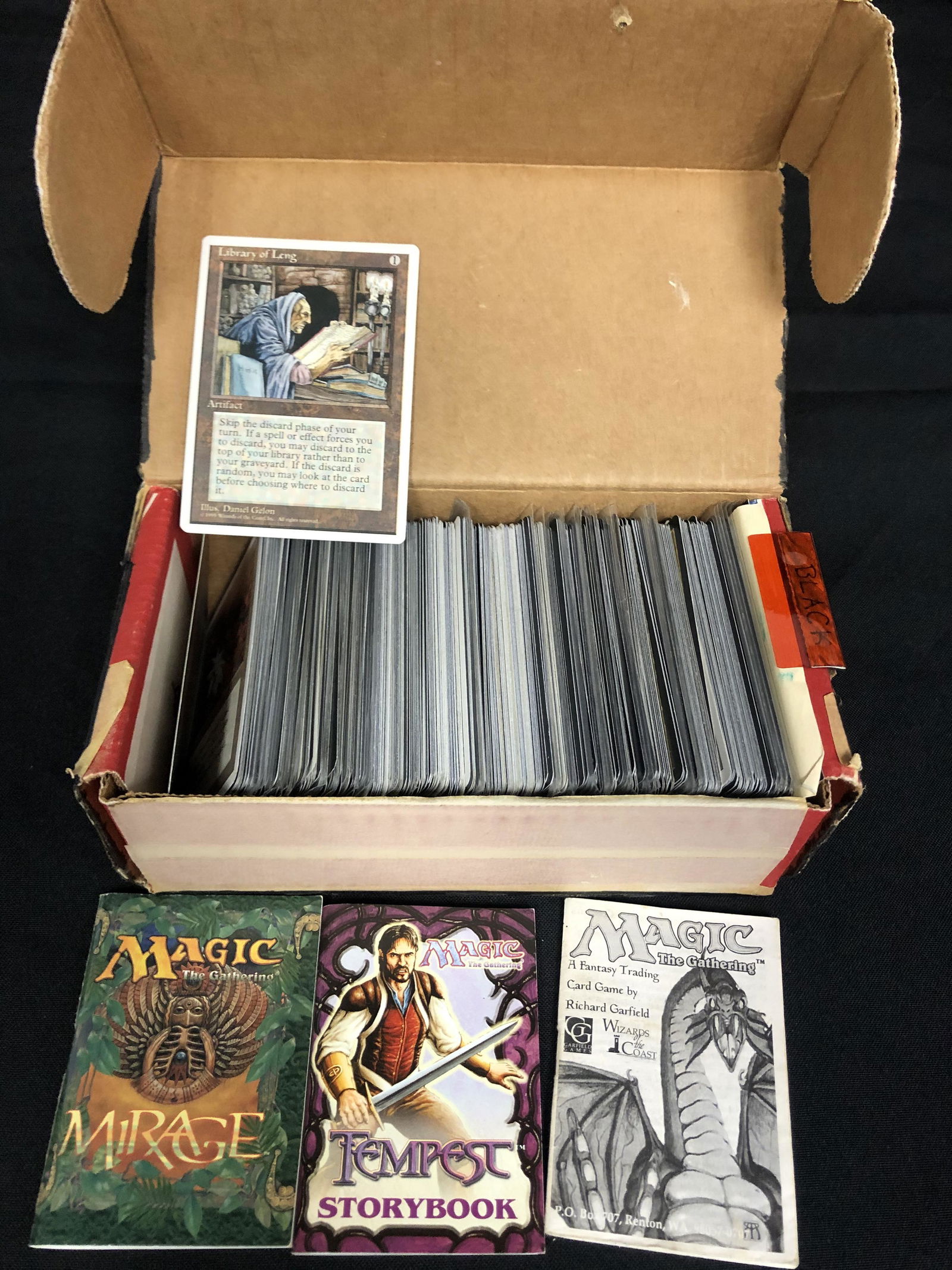 VINTAGE MAGIC THE GATHERING CARD LOT (1 of 1)