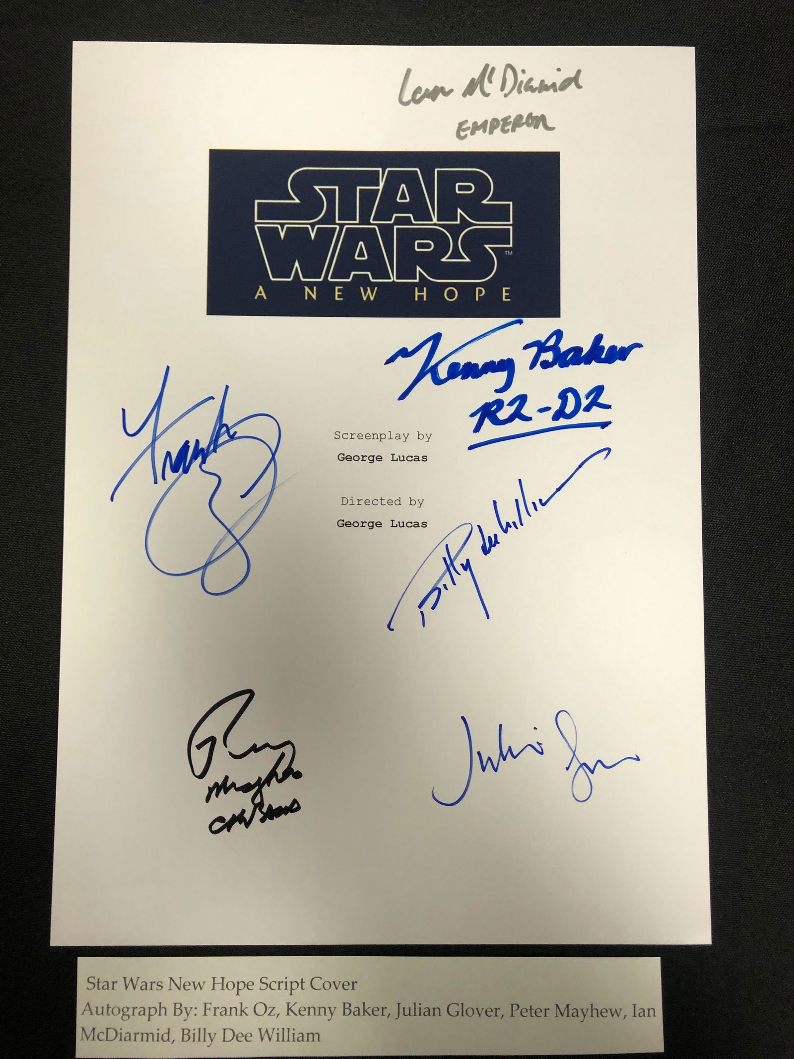 STAR WARS CAST SIGNED MOVIE SCRIPT COVER (REAL AUTHENTI (1 of 3)