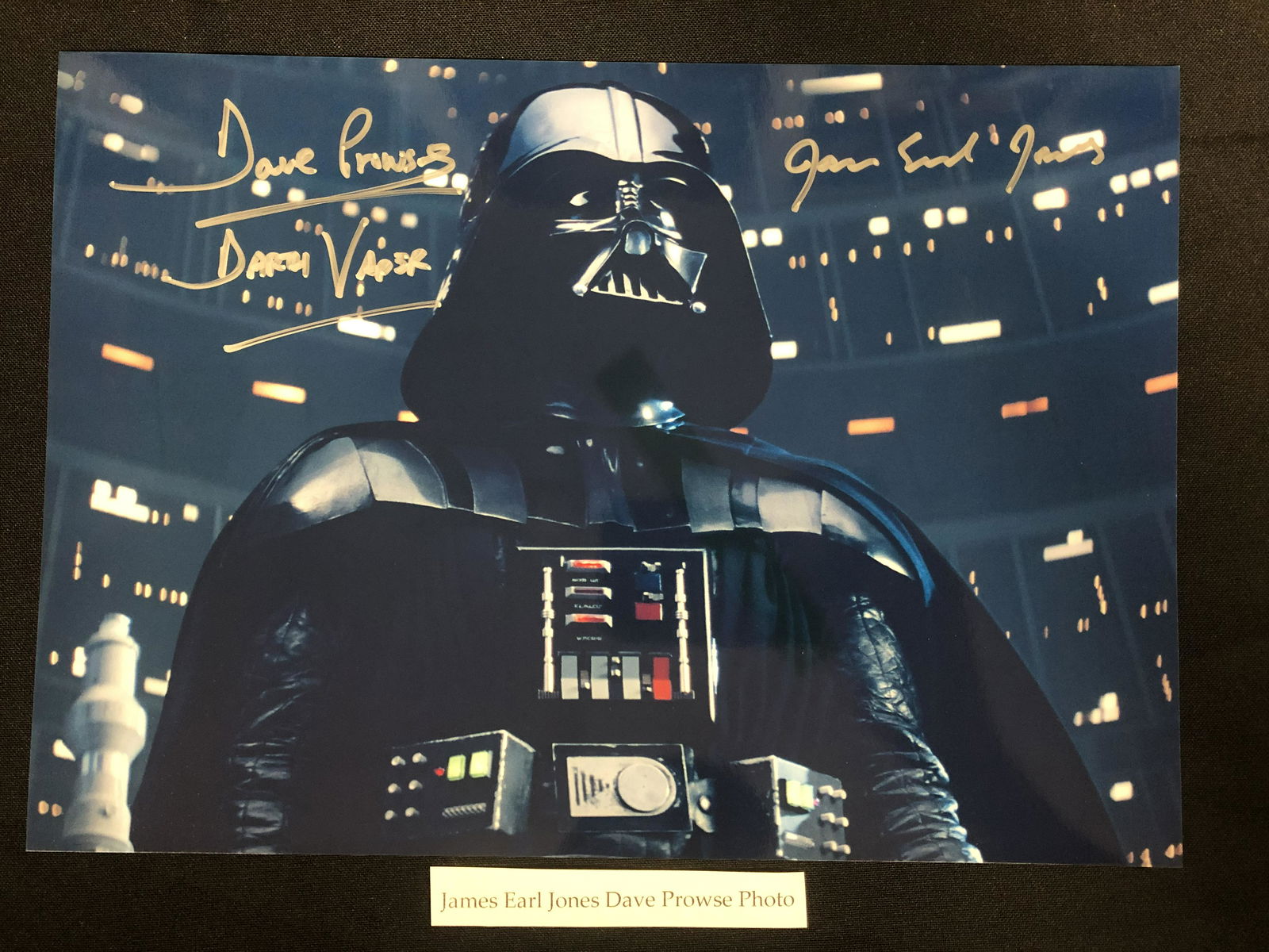 JAMES EARL JONES & DAVID PROWSE SIGNED STAR WARS PHOTO (1 of 2)