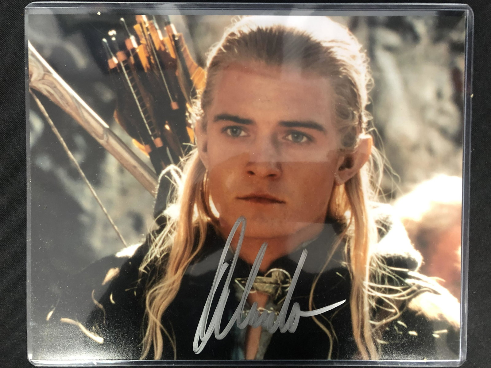 ORLANDO BLOOM SIGNED 8x10 PHOTO (RA COA): ORLANDO BLOOM SIGNED 8x10 PHOTO (RA COA)