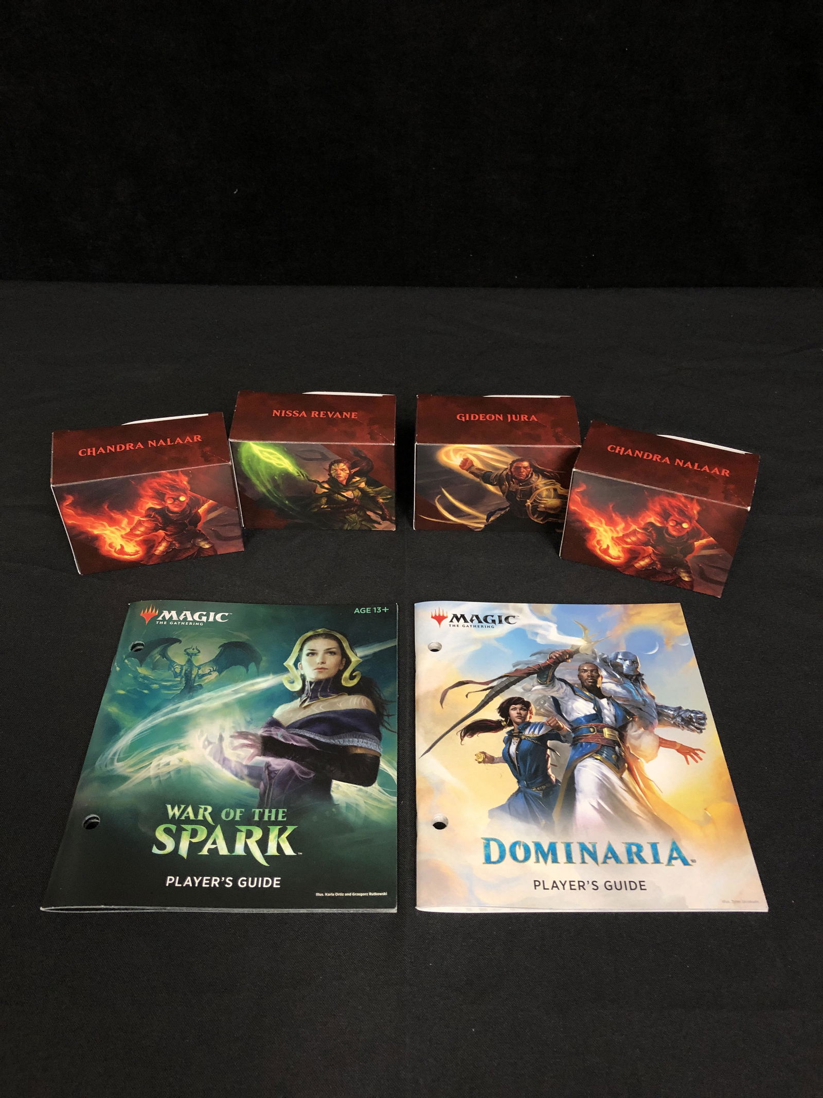 MAGIC THE GATHERING CARD LOT w/ PLAYER'S GUIDES (1 of 1)