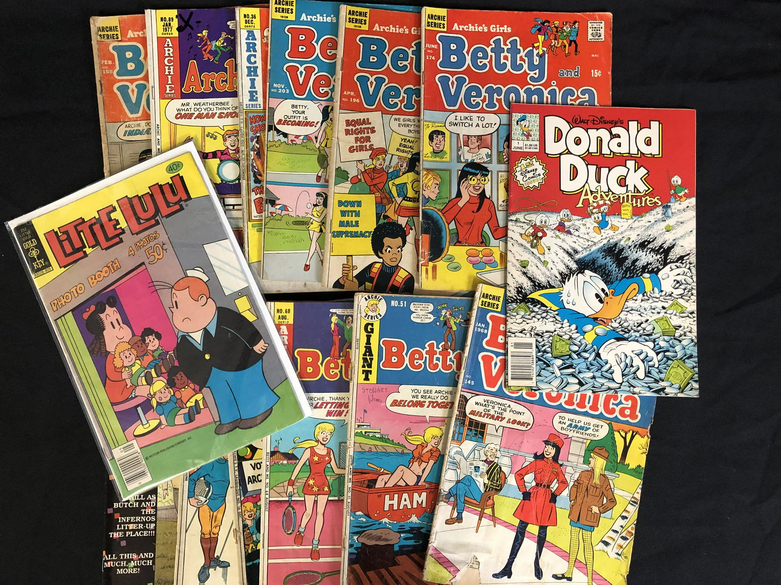 ARCHIE SERIES COMIC BOOK LOT (1 of 1)