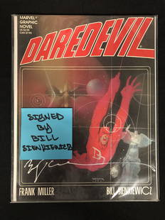 DAREDEVIL GRAPHIC NOVEL SIGNED BY BILL SIENKIEWICZ: DAREDEVIL GRAPHIC NOVEL SIGNED BY BILL SIENKIEWICZ