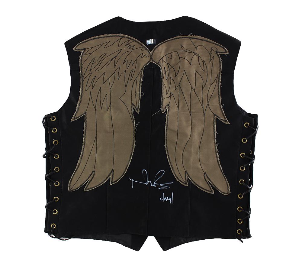 NORMAN REEDUS SIGNED THE WALKING DEAD SUEDE VEST (1 of 4)