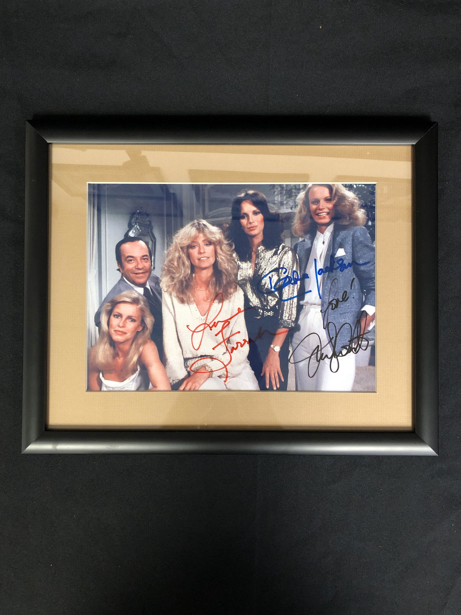 CHARLIE'S ANGELS CAST SIGNED 8X10 FRAMED PHOTO (REAL AU (1 of 2)