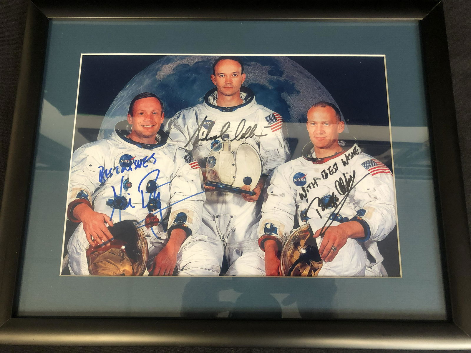 APOLLO 11 ASTRONAUTS CUSTOM FRAMED AND SIGNED PHOTO ( R (1 of 4)