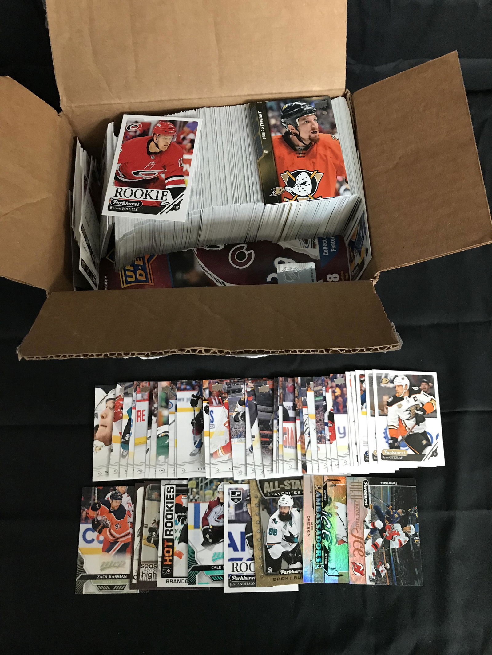 LARGE UPPER DECK HOCKEY CARD LOT (1 of 1)