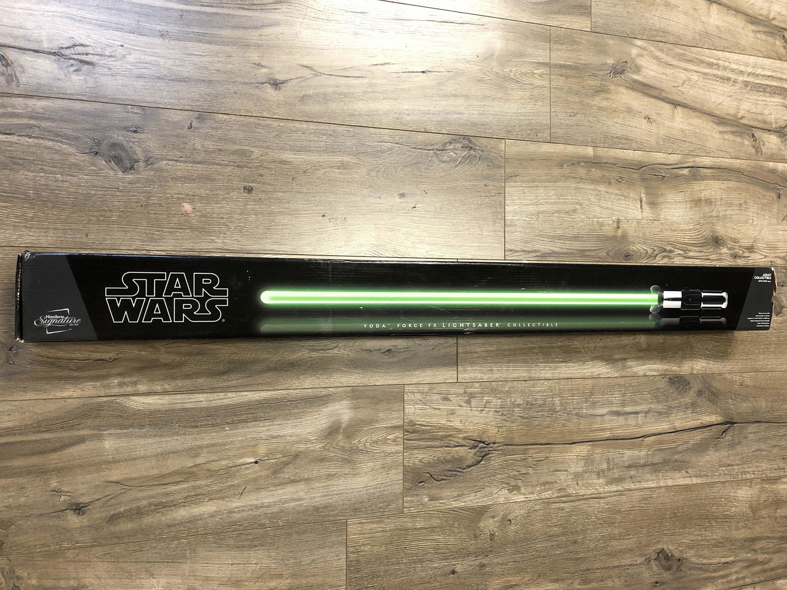 STAR WARS HASBRO SIGNATURE YODA FORCE FX LIGHTSABER (1 of 4)