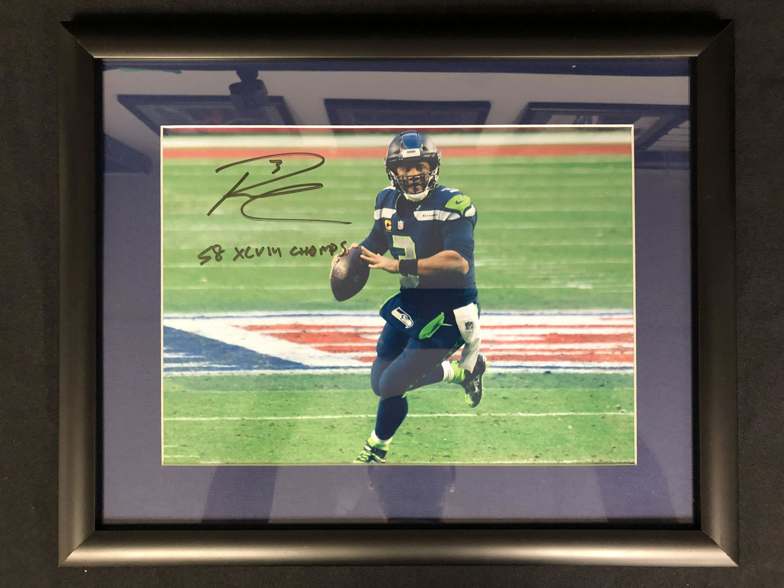 RUSSELL WILSON SIGNED 8X10 FRAMED PHOTO (RA COA) (1 of 2)