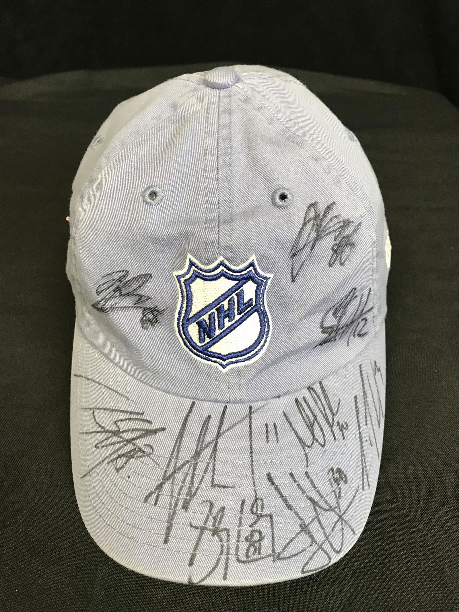 NHL HOCKEY FIGHTS CANCER SIGNED HAT (CROSBY, (1 of 2)