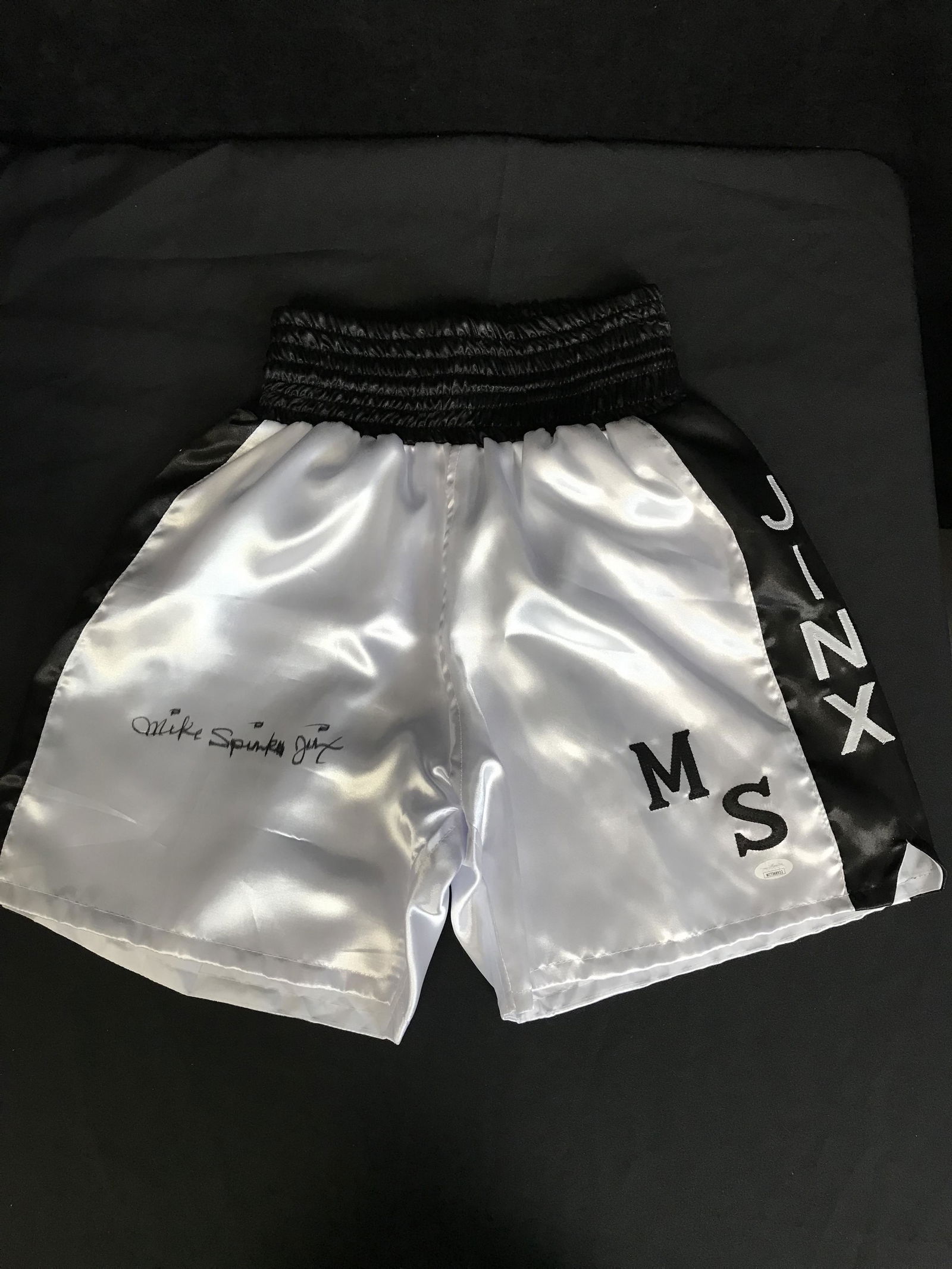 MIKE SPINKS SIGNED BOXING TRUNKS (SCHWARTZ COA) (1 of 3)