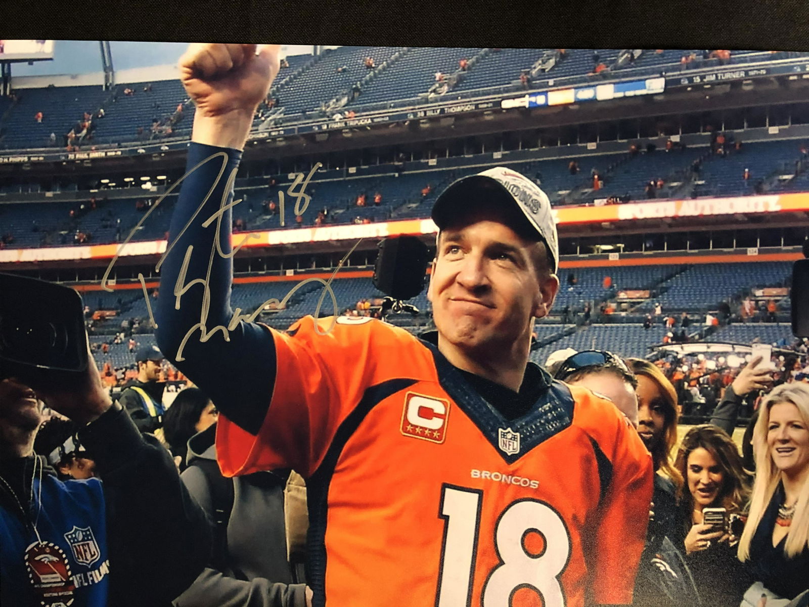 PEYTON MANNING SIGNED 8X10 PHOTO (RA COA) (1 of 3)
