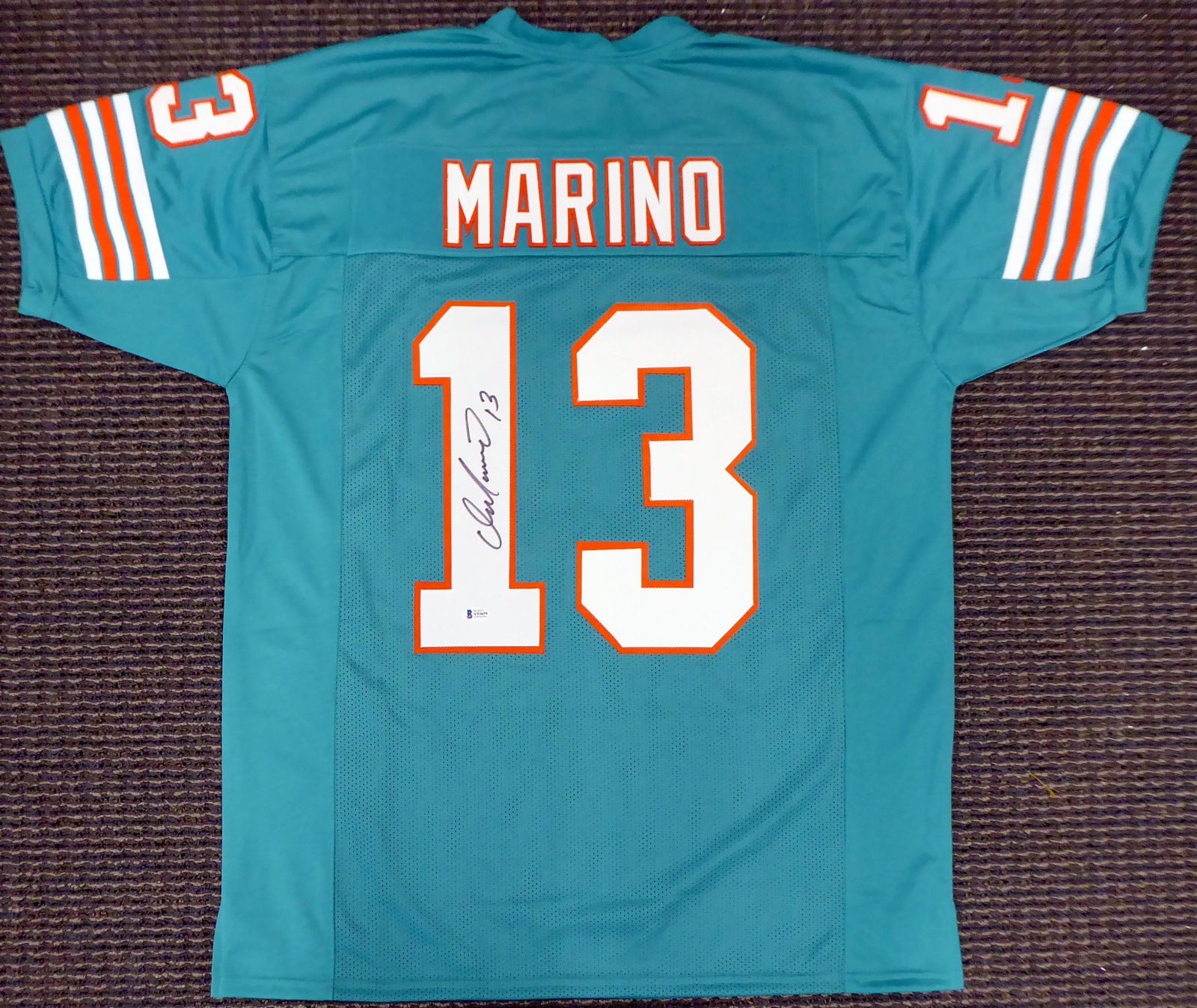 DAN MARINO SIGNED DOLPHINS PRO STYLE JERSEY (BECKETT (1 of 4)