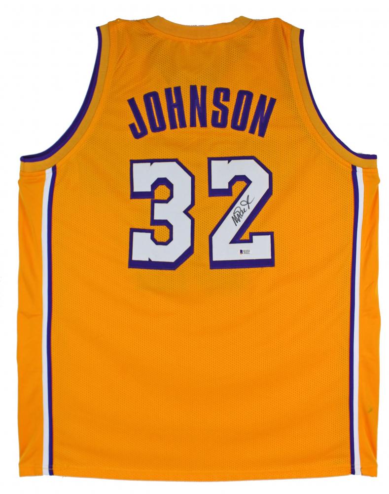 Magic Johnson Signed Jersey (Beckett COA) (1 of 3)